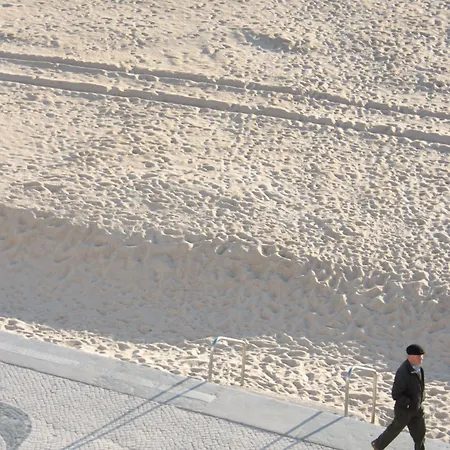 里巴马酒店 酒店 *